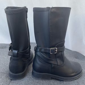 Stride rite toddler boots, color black, size 8m, EUC